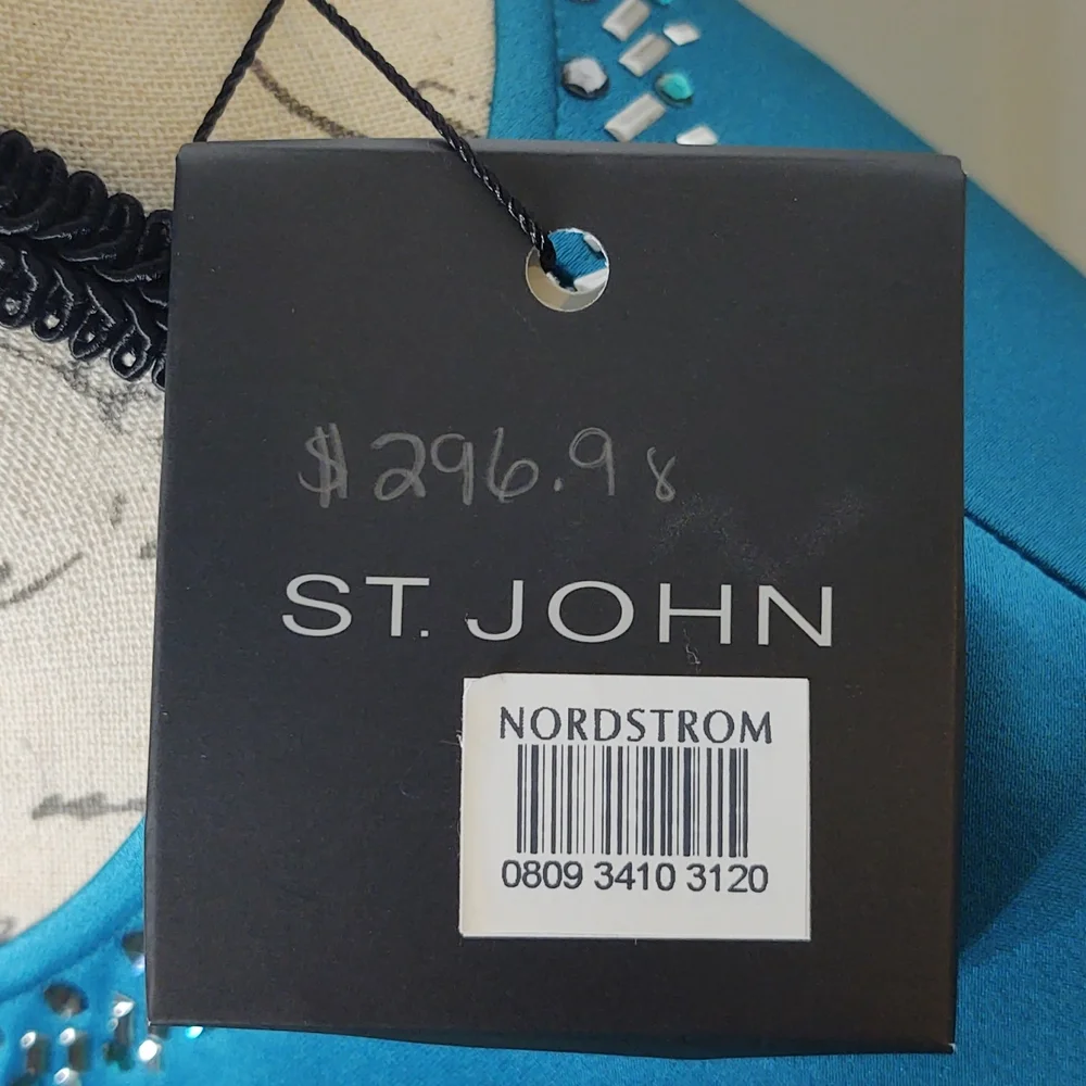 St. John Embellished Cape, Size L - Picture 8 of 11